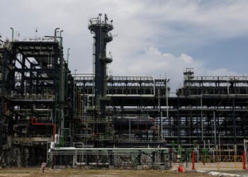 Nigerian billionaire plans expansion of Africa's biggest oil refinery