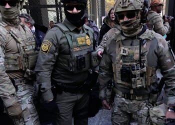 Illinois lawmakers approve ban on immigration arrests near courthouses