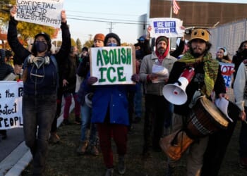 Advocates allege 'inhumane' conditions at Chicago-area ICE facility in lawsuit