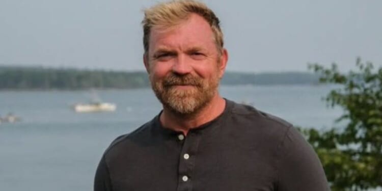 Graham Platner, a Democrat running for the Senate in Maine, is facing criticism for a series of Reddit posts, which had previously been deleted.