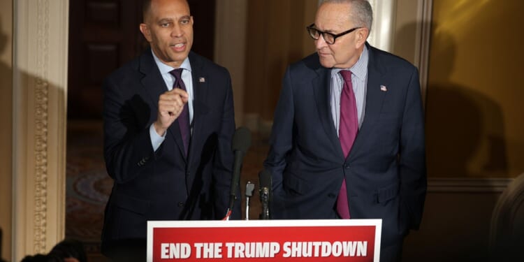 GOP Calls Jeffries' Refusal to Back Military Pay Bill a 'Political Ploy‘