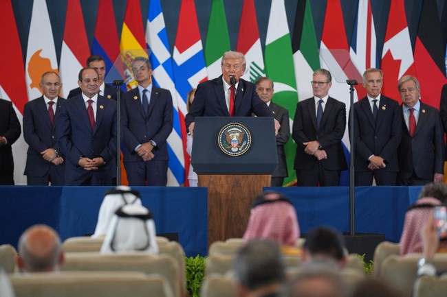 Macron First Euroweenie to Get the Trump Sharm El Sheikh-a-Rooski in Egypt – HotAir