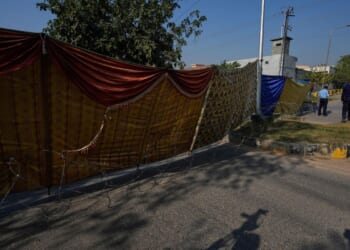 Pakistan says it has arrested 4 militants over involvement in suicide bombing at Islamabad court