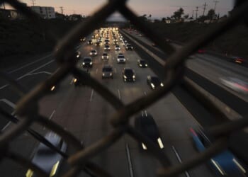 AAA predicts record-high 81.8 million people will travel for Thanksgiving