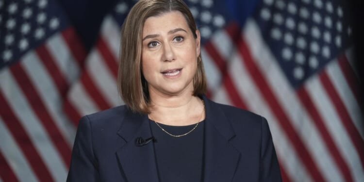 Trump slams Democratic lawmakers for telling military to 'refuse illegal orders'