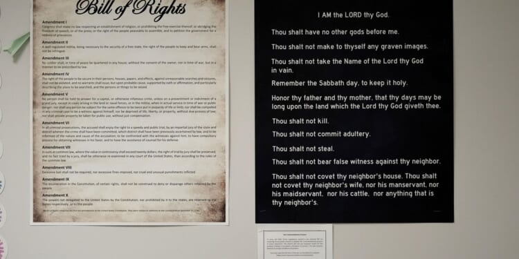 5 things to know about Texas' Ten Commandments in schools law