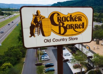 Cracker Barrel shareholders keep CEO despite logo issues