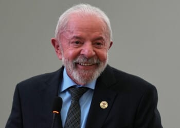 Brazil's Lula sanctions an increase in tax exemptions for low-income people