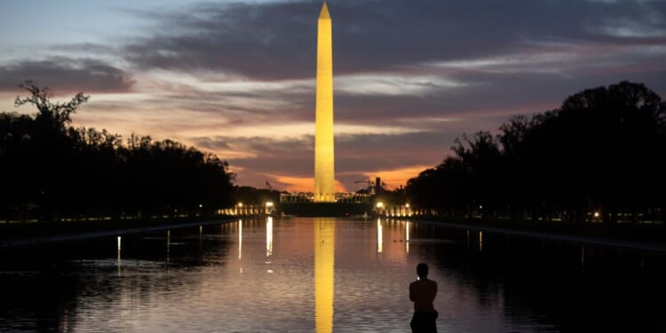 Trump wants to remake the Lincoln Memorial Reflecting Pool
