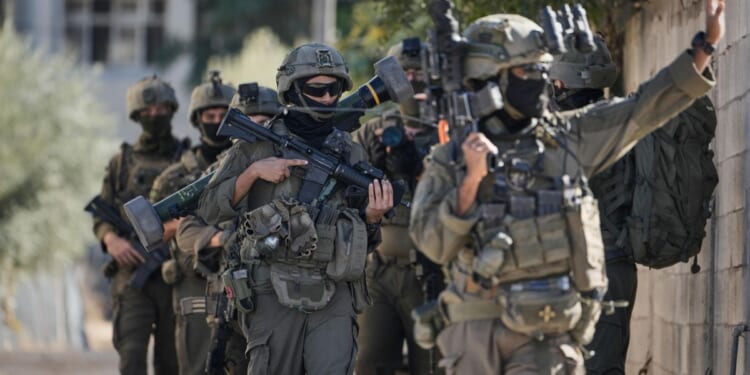 In West Bank, Israeli soldiers appear to kill Palestinian men after they surrender