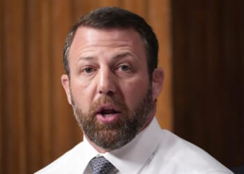 Trump does not plan to send troops into Venezuela, Sen. Markwayne Mullin says