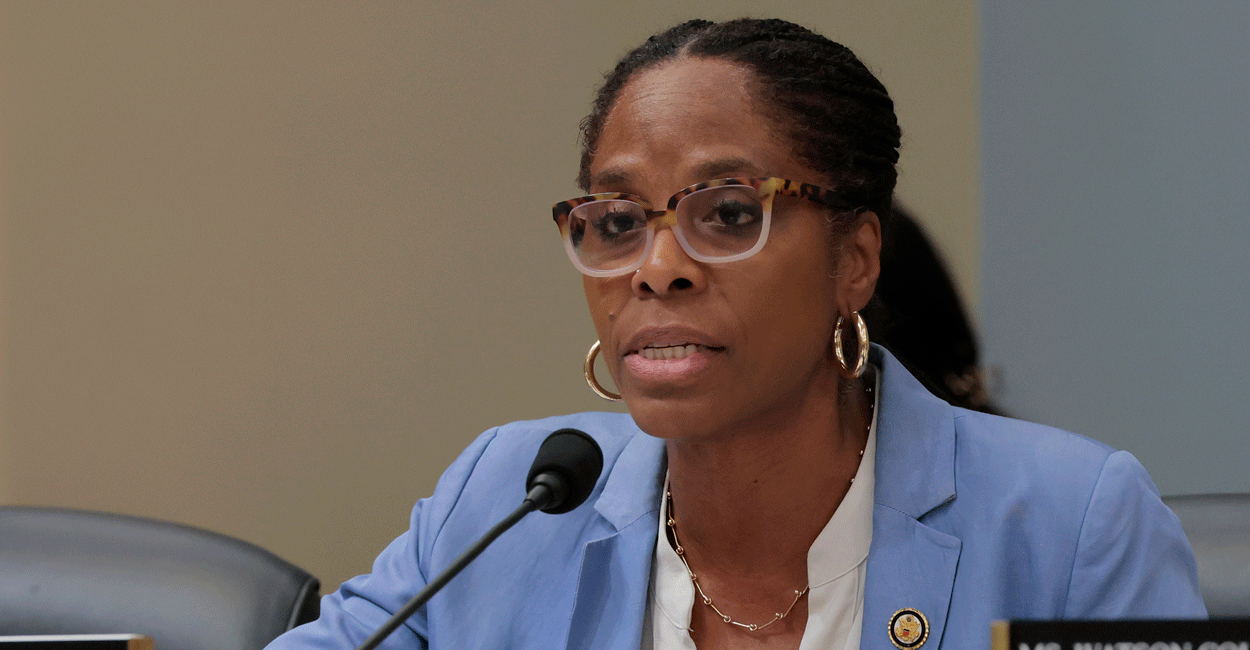 Stacey Plaskett Faces Censure for Texting With Epstein