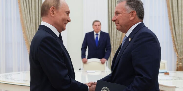 Steve Witkoff, Jared Kushner to discuss Ukraine peace strategy with Vladimir Putin in Moscow