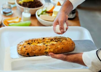 Bakers in Germany bring Christmas specialty to life with rich tradition and sweetness