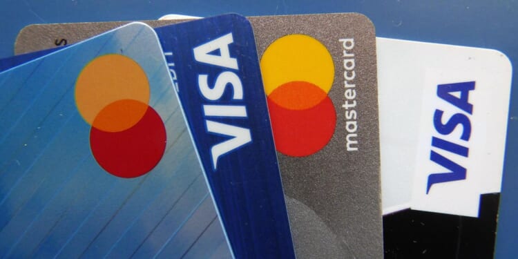 Fed worker bilked $1.1 million by misusing his government credit card