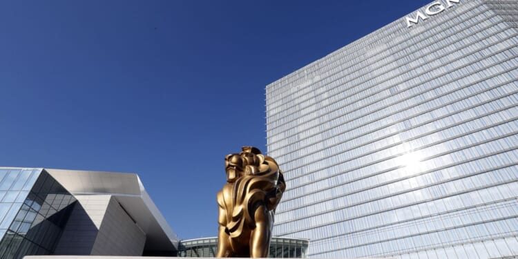 1 killed, 1 wounded in shooting at MGM National Harbor