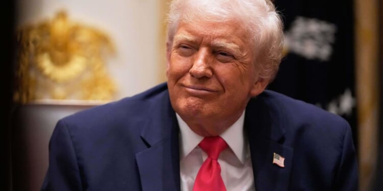 FACT FOCUS: Trump says tariffs can eventually replace federal income taxes. Experts disagree