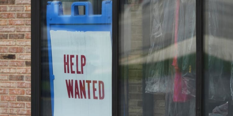 U.S. filings for jobless benefits fall to 191K, lowest since September of 2022