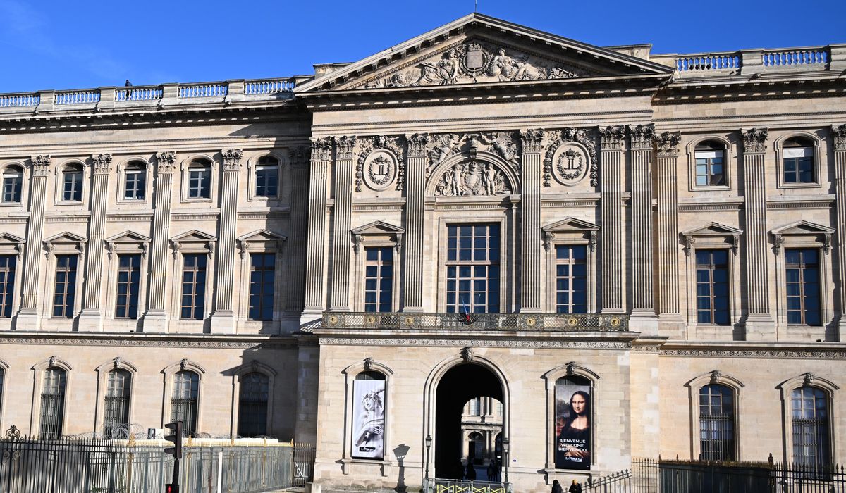 Louvre workers announce strike over work conditions and security after $102 million heist