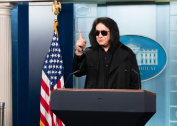 Gene Simmons of KISS urges Congress to pass a bill to make radio stations pay royalties to artists