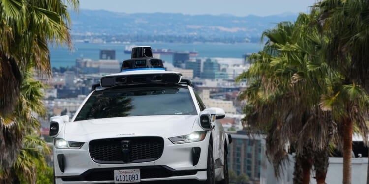 Woman gives birth in San Francisco Waymo