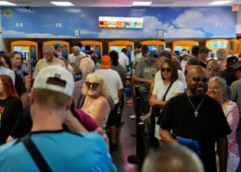 Powerball jackpot up to $1 billion for next drawing