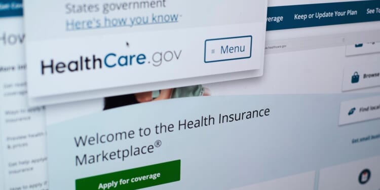 Obamacare compromise elusive as Senate bills fail, bipartisan House plans lack majority support