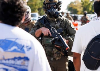 Senators demand civil rights probe into DHS tactics in Chicago