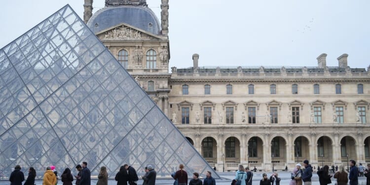 Louvre reopens fully after staff vote to suspend strike