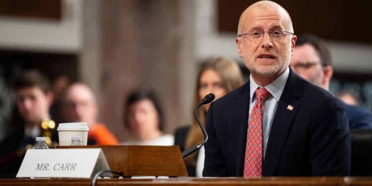 Democrat Senators Criticize FCC Head Over Threats to Kimmel Show