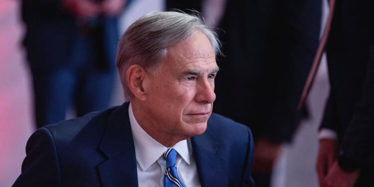 Supreme Court Lets Texas to Use Redistricting Maps for Midterms