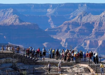Water problem closes lodging at Grand Canyon's South Rim