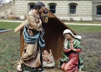 Woke Priest Finds a Way to Mock ICE in His Church’s Nativity Scene – PJ Media