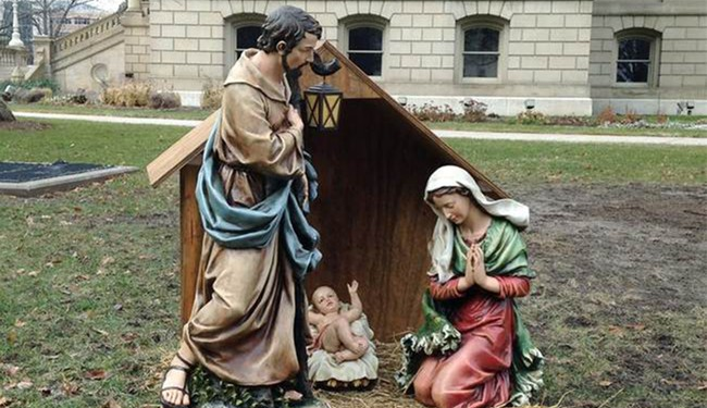 Woke Priest Finds a Way to Mock ICE in His Church’s Nativity Scene – PJ Media