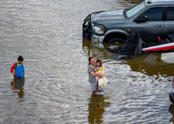 Heavy rain, high tides cause flooding along stretch of Northern California
