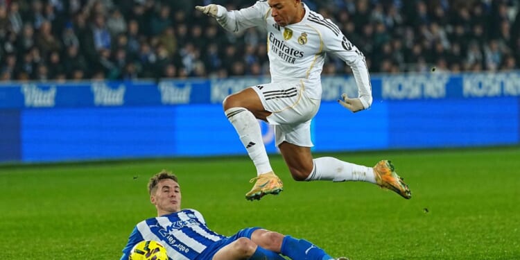 Spanish soccer league battling Cloudflare over piracy, says U.S. company ignores illegal content