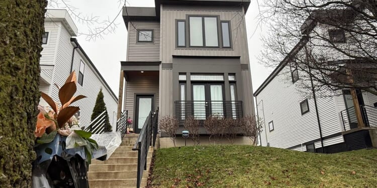 Michael David McKee, of Illinois, faces upgraded murder charges in deaths of ex-wife, her husband