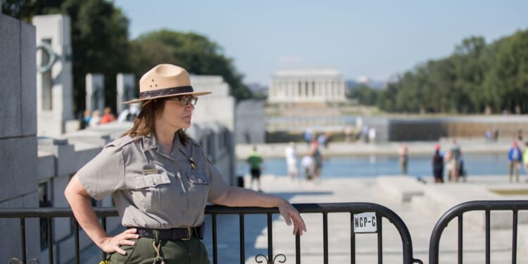 D.C. World War II Memorial will be closed off for months for lights upgrade