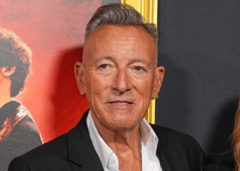 Bruce Springsteen sings out against Trump in 'Streets of Minneapolis'