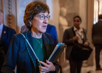 Sen. Susan Collins announces halt to ICE large-scale operations in Maine after talks with Noem