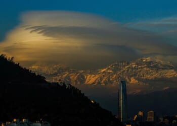 A chatbot entirely powered by humans, not artificial intelligence? This Chilean community shows why