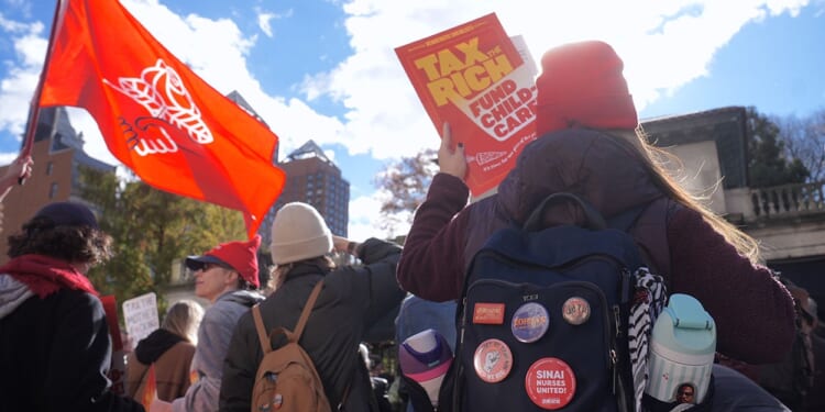 City Agency Promotes ‘Art Of Civil Disobedience’ Class Hosted By Socialists, Anti-Trump Activists