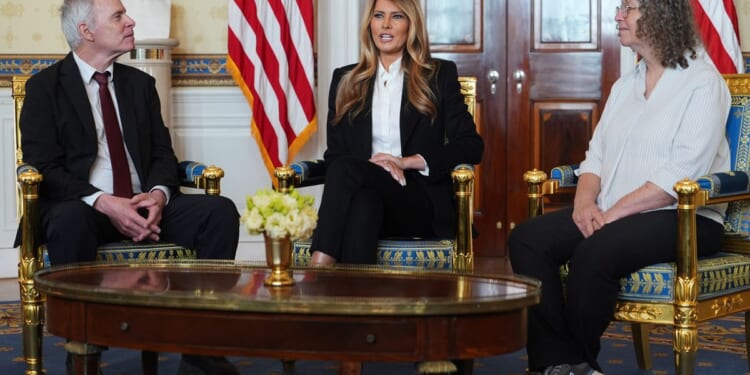 Melania Trump meets with freed American-Israeli hostage Keith Siegel