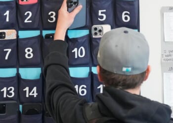 More states consider 'bell-to-bell' cellphone bans for kindergarten-12th grade students