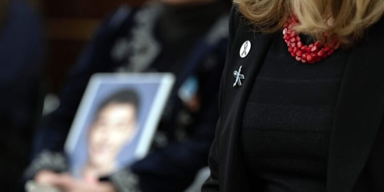 House blocks aviation safety bill amid concern it failed to address causes of fatal D.C. crash