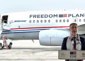 Freedom Plane carrying 7 founding documents from National Archives to 8 U.S. destinations