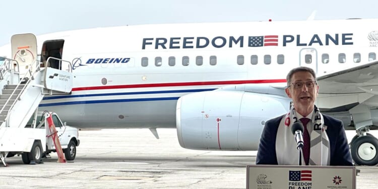 Freedom Plane carrying 7 founding documents from National Archives to 8 U.S. destinations