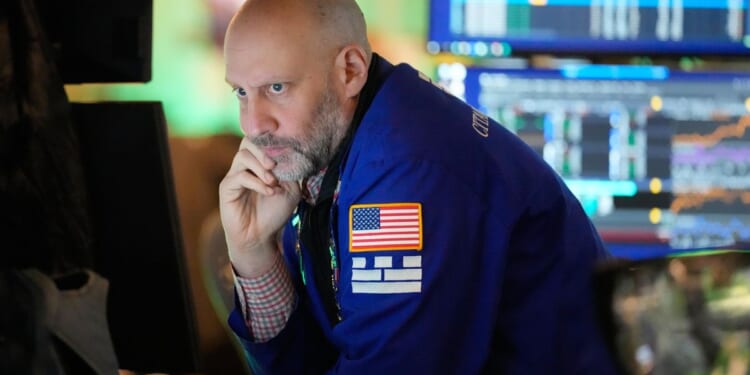 As stocks sell off around the world and oil prices leap even higher on war worries, Dow drops 800