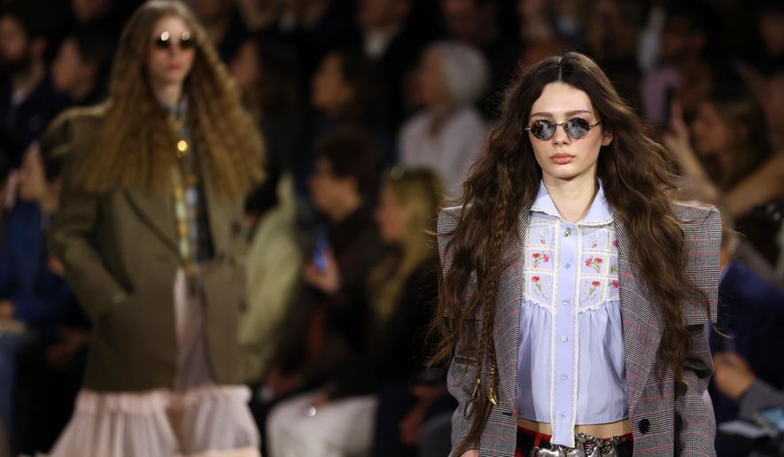 A model wears a creation from the Chloe Fall/Winter 2026-2027 Women's collection presented in Paris, Thursday, March 5, 2026. (AP Photo/Tom Nicholson)