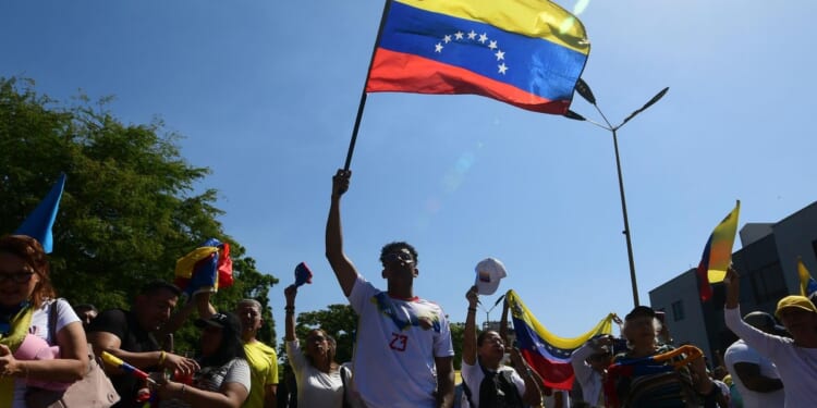 U.S. and Venezuela agree to reestablish diplomatic relations in historical shift